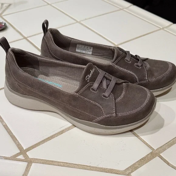 Skechers Air-Cooled Memory Foam Slip In Shoes - Taupe - Size 7 - Picture 1 of 8